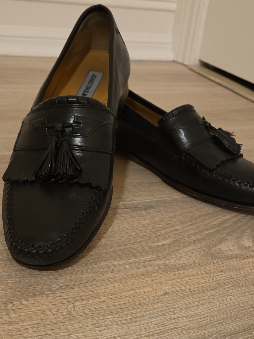 Classic J ohnston And Murphy Black Leather Tassel Loafers for Men Size 11 N